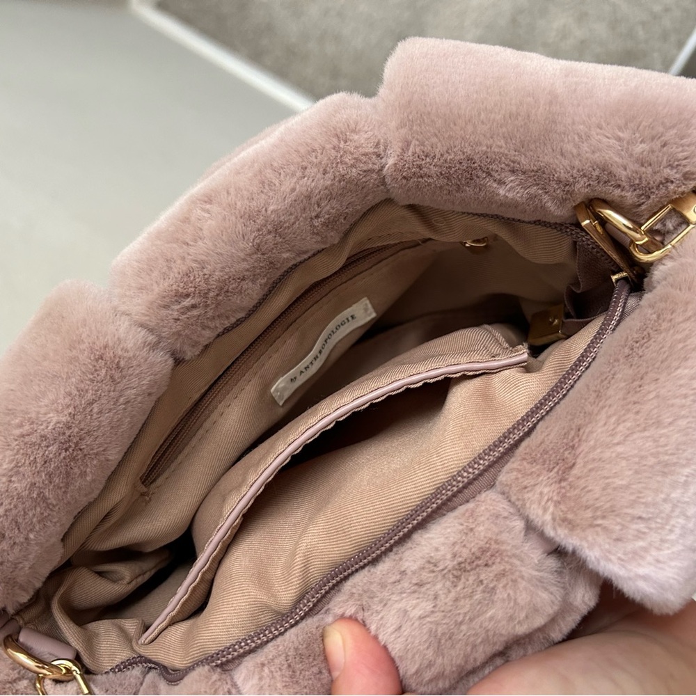 Anthropologie / Faux Fur Fuzzy Woven Clutch in Lavender - Picture 6 of 9